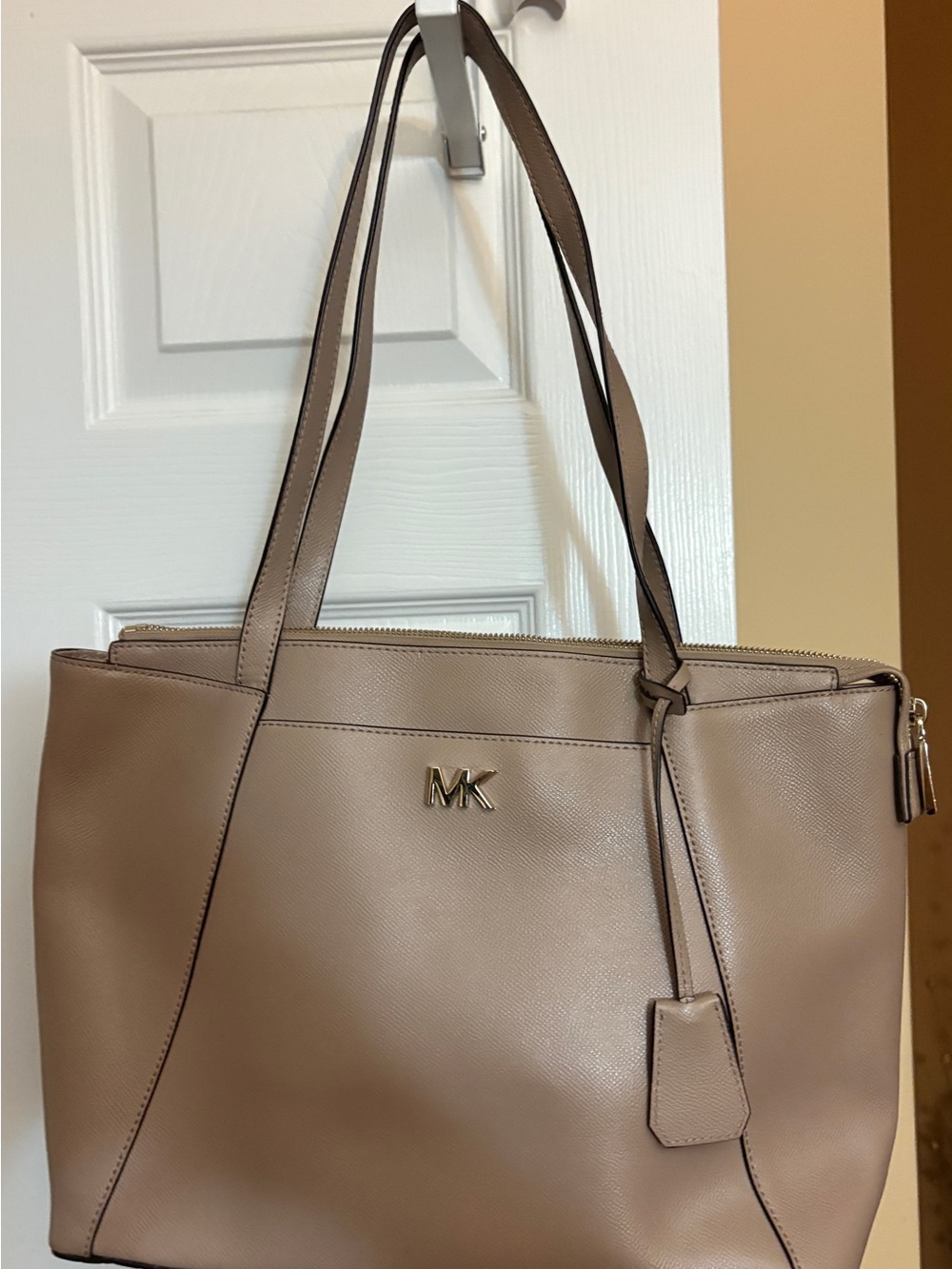 Michael Kors Maddie